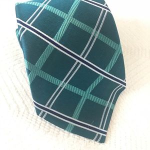 Tie Bar men’s Necktie